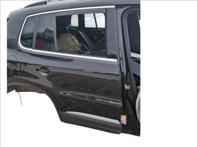 bontott VW TIGUAN Jobb hátsó Ajtó (Üres lemez)
