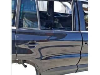 bontott VW TIGUAN Jobb hátsó Ajtó (Üres lemez)