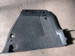 bontott VW TIGUAN Jobb hátsó Csomagtér Burkolat (Műanyag)