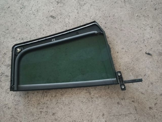 bontott VW TIGUAN Jobb hátsó Fixüveg (Ajtóban)