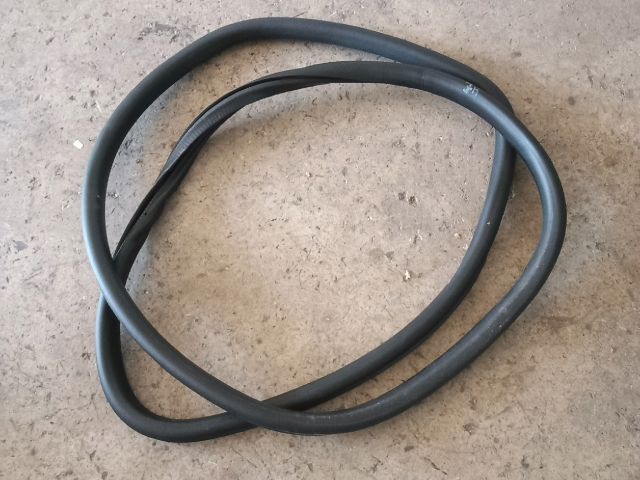 bontott VW TIGUAN Jobb hátsó Gumikéder