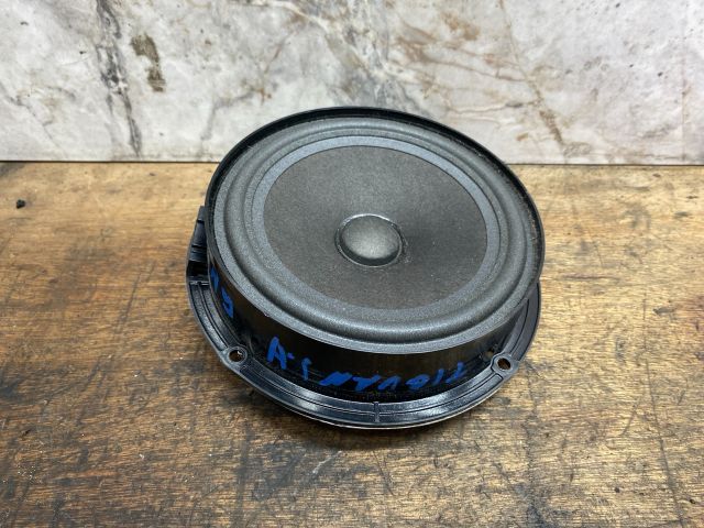 bontott VW TIGUAN Jobb hátsó Hangszóró