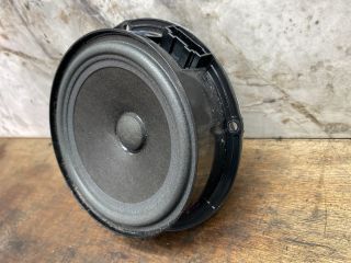 bontott VW TIGUAN Jobb hátsó Hangszóró