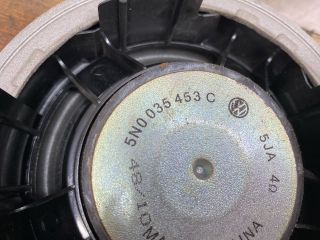 bontott VW TIGUAN Jobb hátsó Hangszóró
