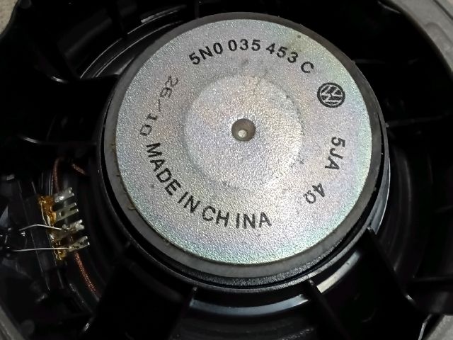 bontott VW TIGUAN Jobb hátsó Hangszóró