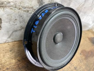 bontott VW TIGUAN Jobb hátsó Hangszóró