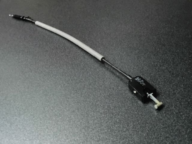 bontott VW TIGUAN Jobb hátsó Kilincs Bowden