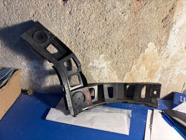 bontott VW TIGUAN Jobb hátsó Oldal Lökhárító Tartó (Műanyag)