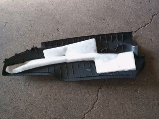 bontott VW TIGUAN Jobb hátsó Ülés melletti Kárpit