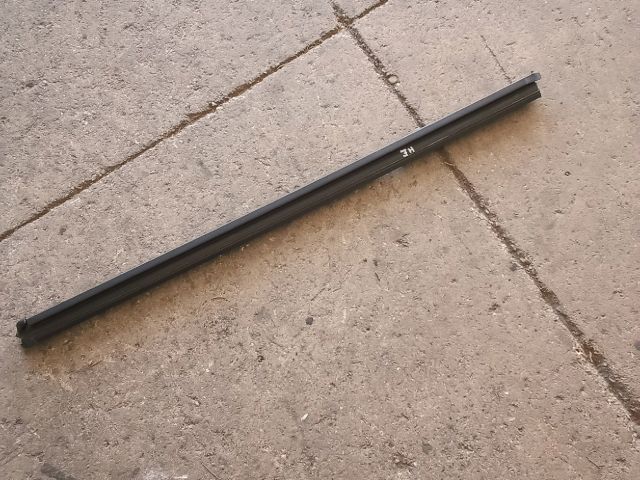 bontott VW TIGUAN Jobb hátsó Vízlehúzó Gumicsík