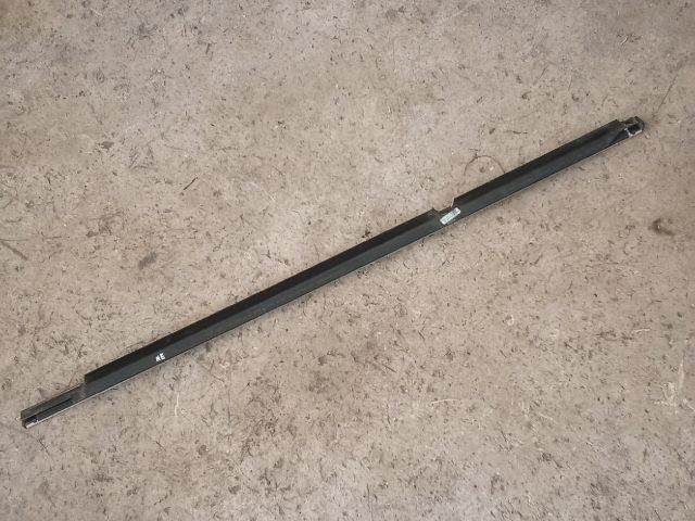 bontott VW TIGUAN Jobb hátsó Vízlehúzó Gumicsík