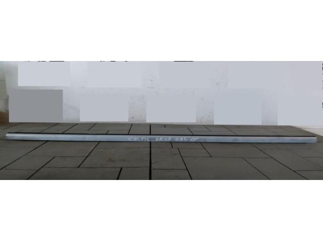 bontott VW TIGUAN Jobb hátsó Vízlehúzó Gumicsík