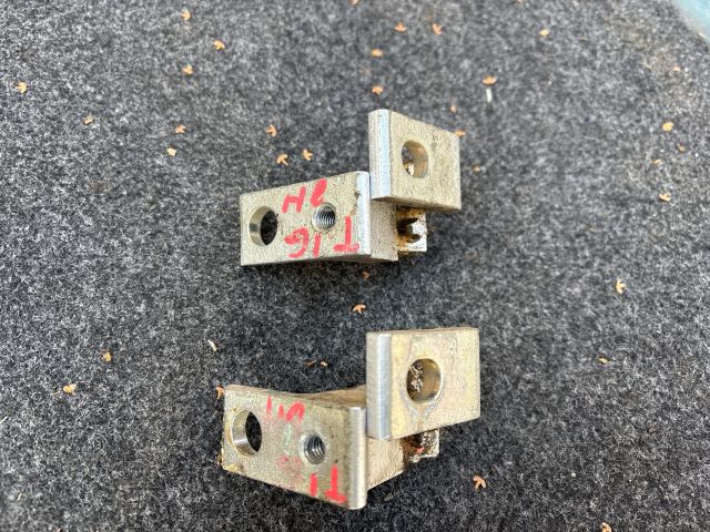 bontott VW TIGUAN Jobb hátsó Zsanér