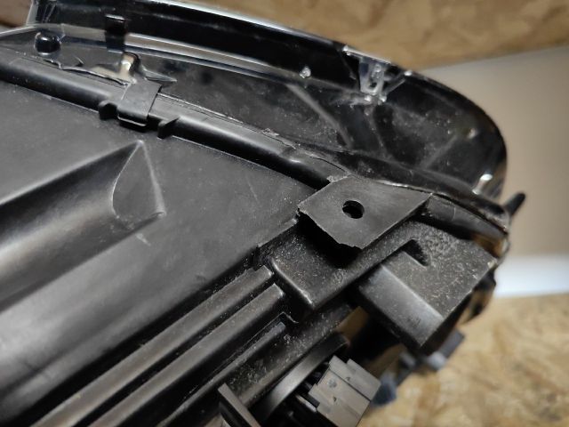 bontott VW TIGUAN Jobb Ledes Fényszóró