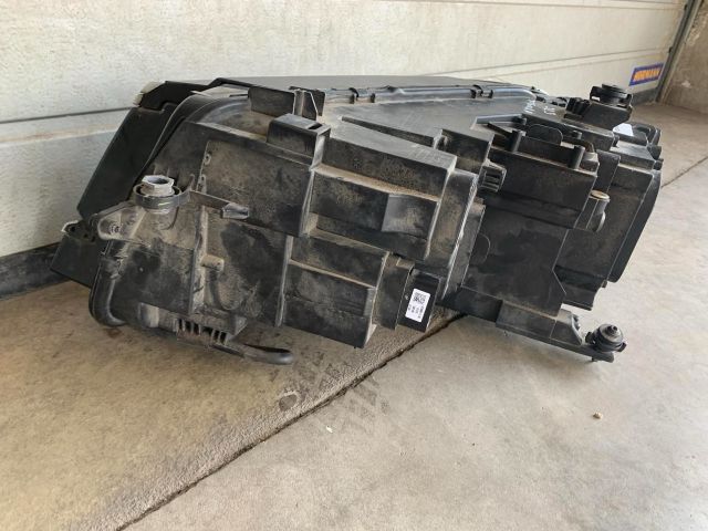 bontott VW TIGUAN Jobb Ledes Fényszóró