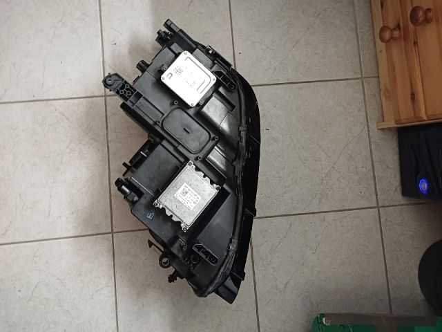 bontott VW TIGUAN Jobb Ledes Fényszóró