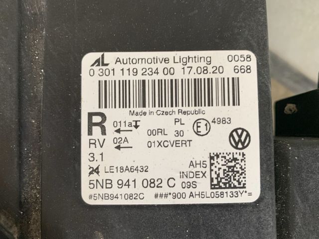 bontott VW TIGUAN Jobb Ledes Fényszóró