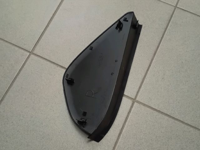 bontott VW TIGUAN Jobb Műszerfal Oldalkárpit