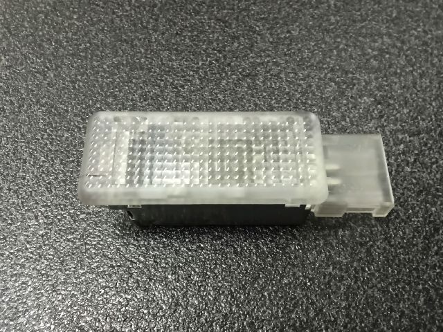 bontott VW TIGUAN Kesztyűtartó Világítás