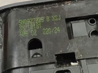 bontott VW TIGUAN Kézifék Kapcsoló