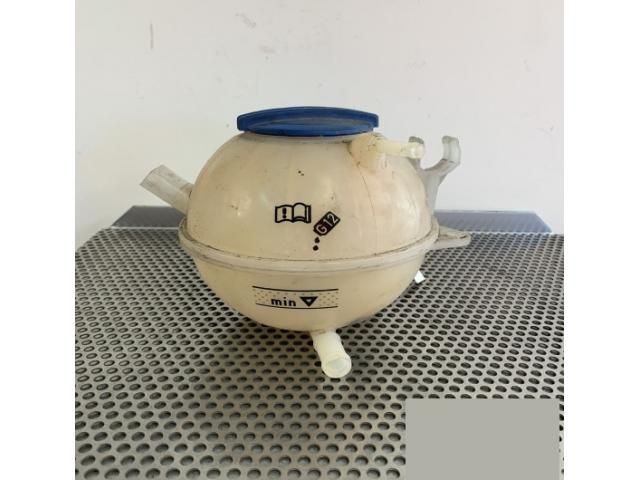 bontott VW TIGUAN Kiegyenlítő Tartály