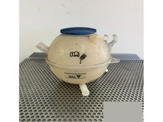 bontott VW TIGUAN Kiegyenlítő Tartály