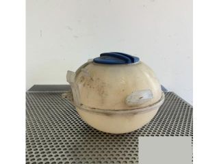 bontott VW TIGUAN Kiegyenlítő Tartály