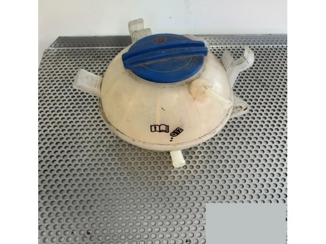 bontott VW TIGUAN Kiegyenlítő Tartály