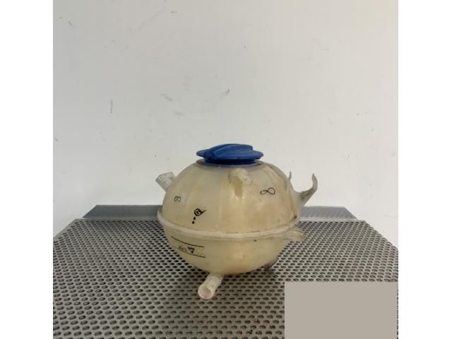 bontott VW TIGUAN Kiegyenlítő Tartály