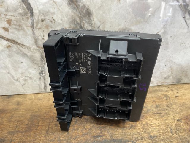 bontott VW TIGUAN Komfort Elektronika