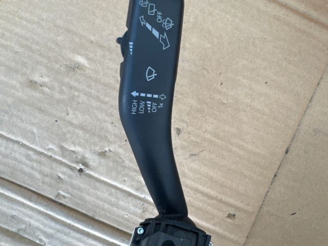 bontott VW TIGUAN Komplett Kormánykapcsoló (Bajuszkapcsoló)