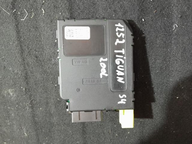 bontott VW TIGUAN Kormányoszlop Vezérlő