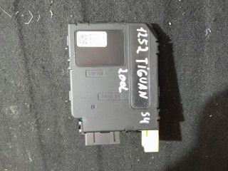 bontott VW TIGUAN Kormányoszlop Vezérlő