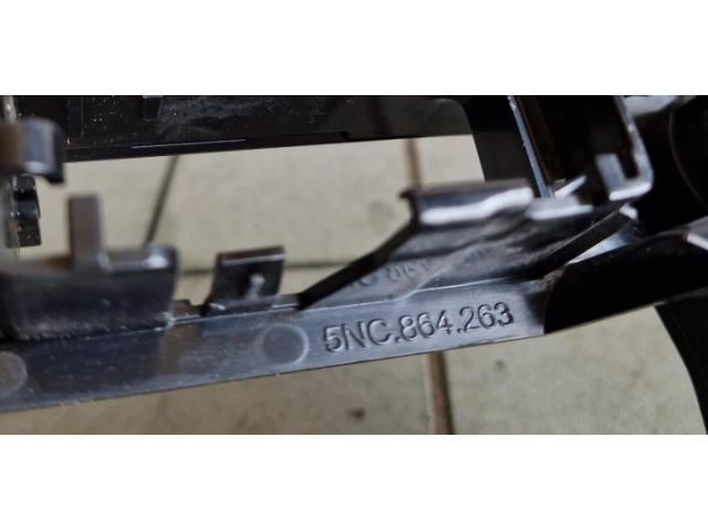 bontott VW TIGUAN Középkonzol Keret