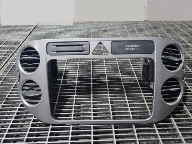 bontott VW TIGUAN Középső Szellőző