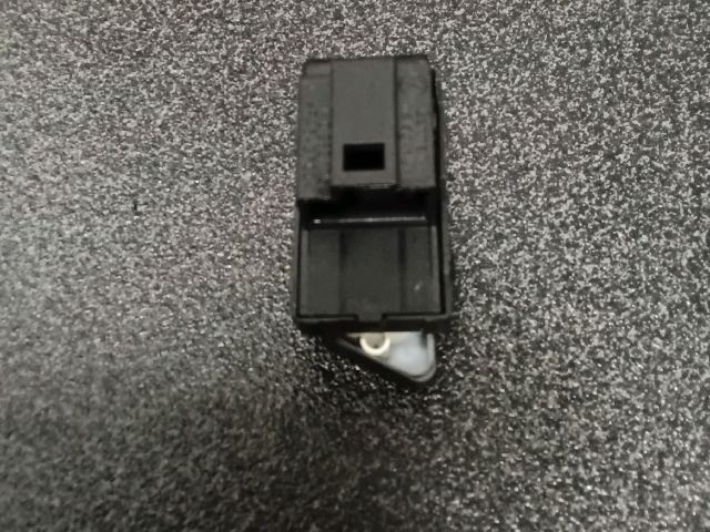 bontott VW TIGUAN Központizár Kapcsoló