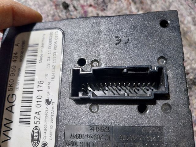 bontott VW TIGUAN Kulcs Nélküli Nyitás Jeladó