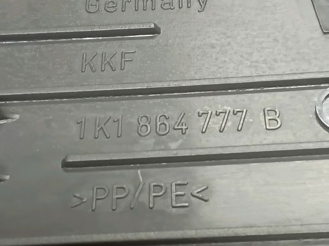 bontott VW TIGUAN Lábtámasz Burkolat