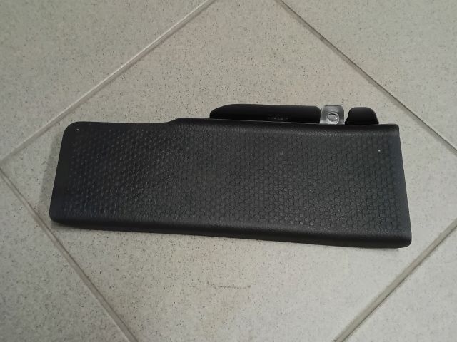 bontott VW TIGUAN Lábtámasz Burkolat