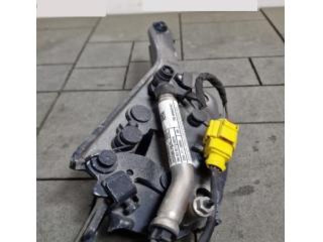 bontott VW TIGUAN Motorháztető Jobb Zsanér