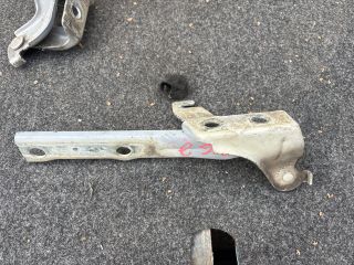 bontott VW TIGUAN Motorháztető Jobb Zsanér