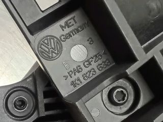 bontott VW TIGUAN Motorháztető Nyitó Kar / Gomb