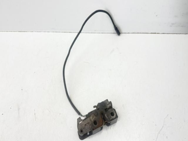 bontott VW TIGUAN Motorháztető Zárszerkezet