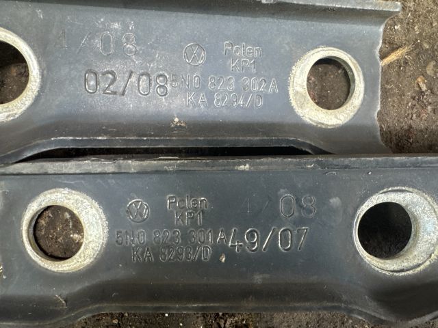 bontott VW TIGUAN Motorháztető Zsanér Pár