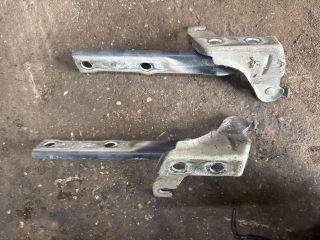 bontott VW TIGUAN Motorháztető Zsanér Pár