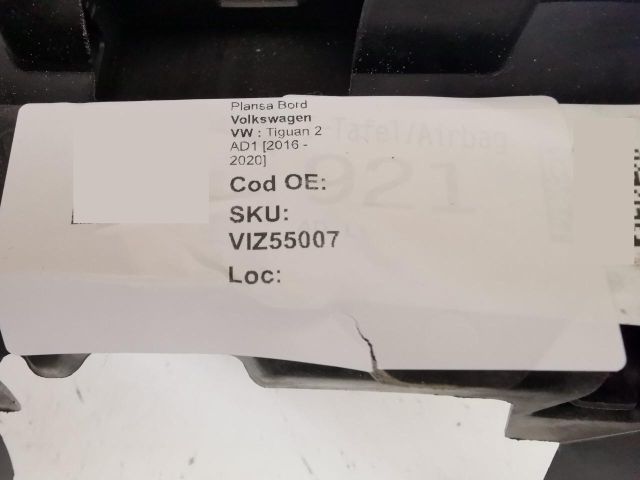 bontott VW TIGUAN Műszerfal Héj