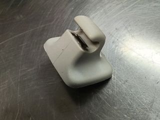 bontott VW TIGUAN Napellenző Tartó (Pozíciófüggetlen)