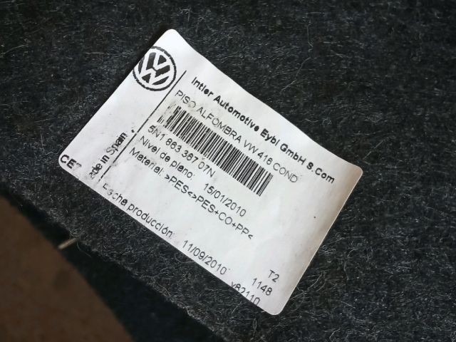 bontott VW TIGUAN Padlószőnyeg