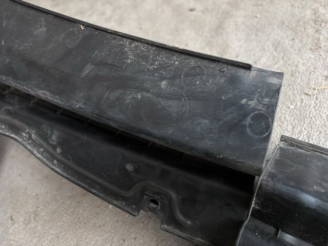 bontott VW TIGUAN Szélvédő Alatti Műanyag Elem