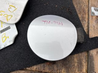 bontott VW TIGUAN Tankajtó